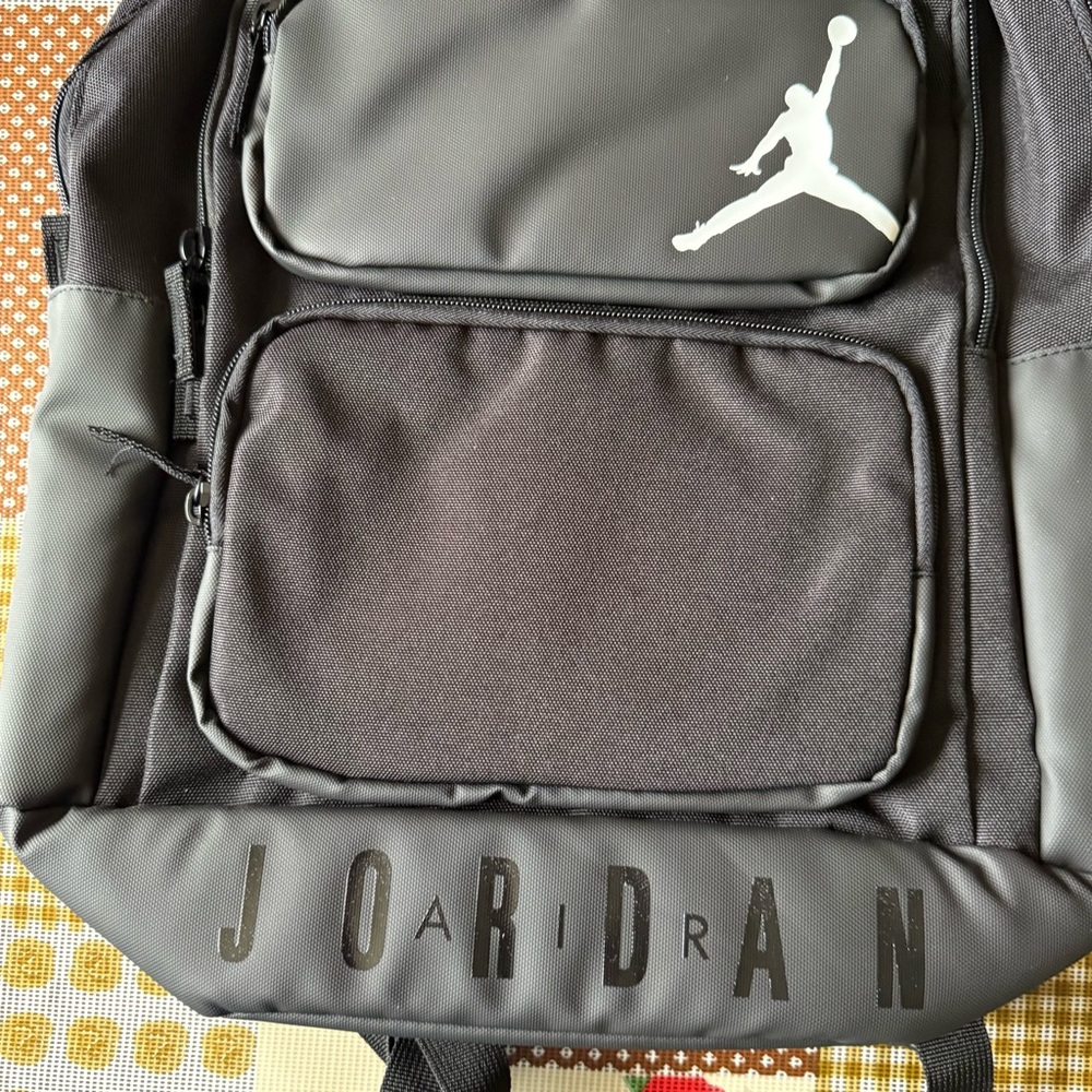 Jordan Large Unisex Cargo Black Adjustable Straps Multi-Compartment Backpack NWT - Picture 4 of 11